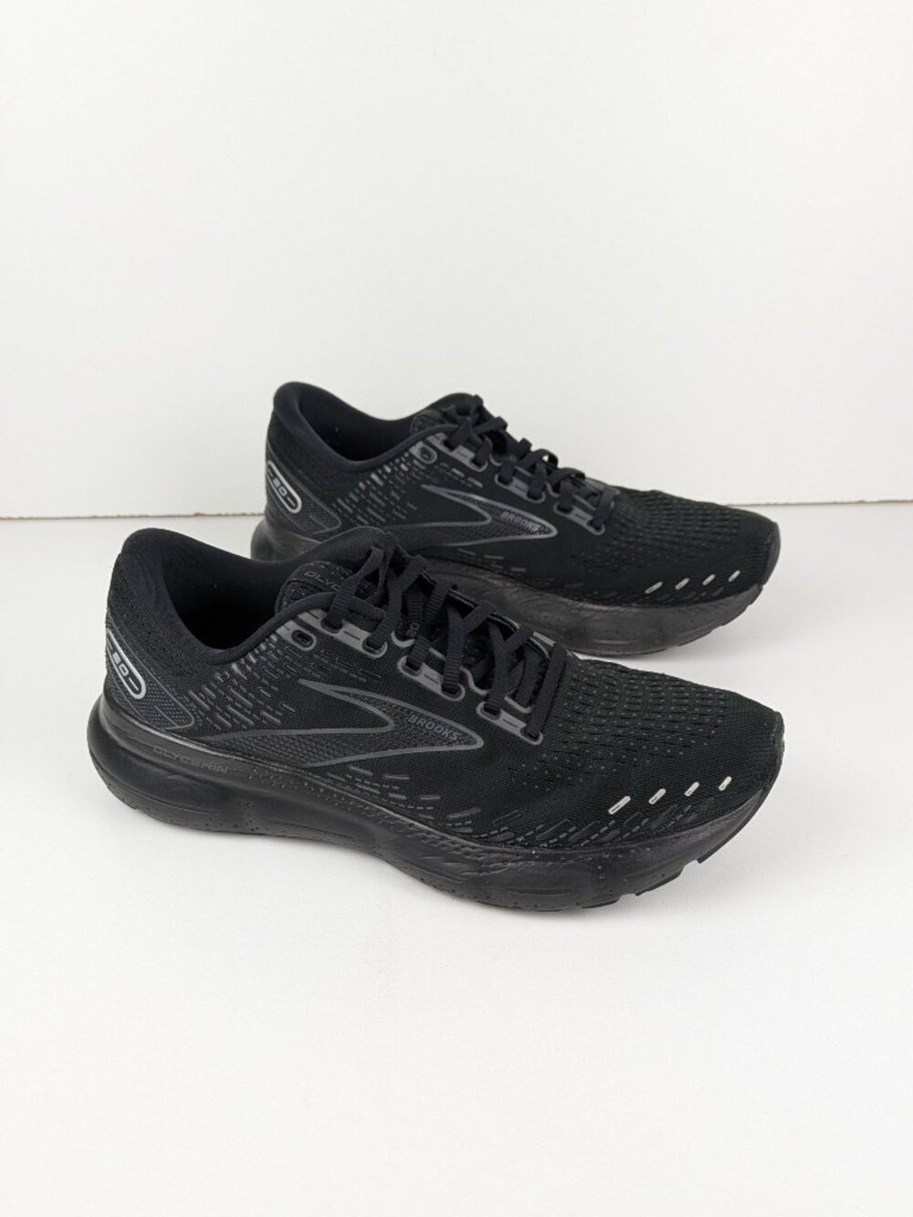 Brooks Glycerin 20 Men’s Size 10 D All Black Running Shoes Sneakers 1103821D020